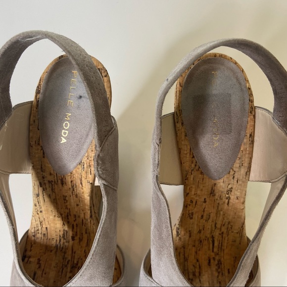 Gray Suede Crisscross Wedge Sandals Size 8.5 - Picture 8 of 9